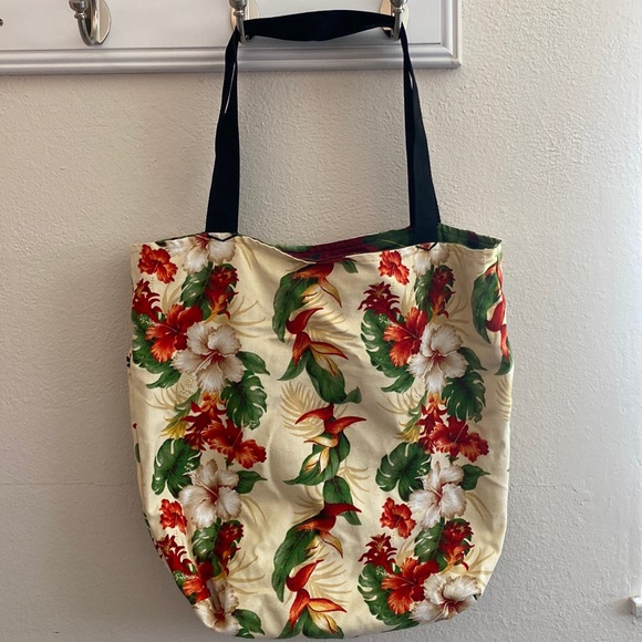 Hawaiian Print Tote - Picture 1 of 9